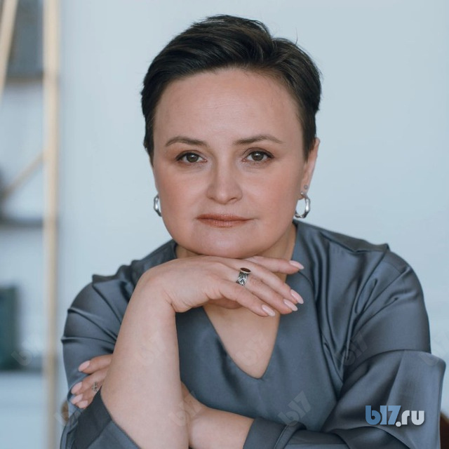 Обложка для статьи: Ребенок бьет маму — что делать и как реагировать?