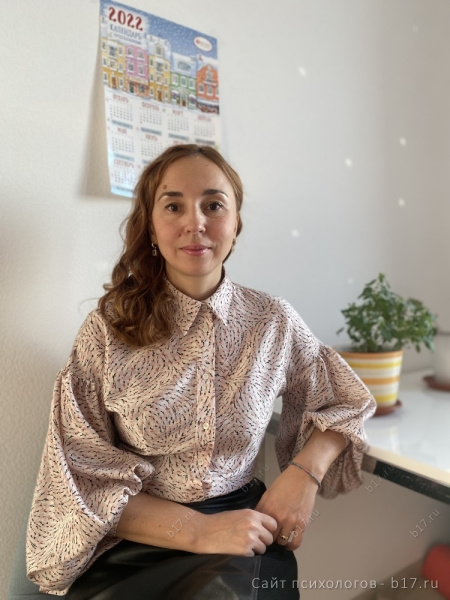 Обложка для статьи: Жестокость и равнодушие в паре. Как снять «розовые очки»?