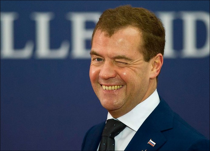 Зачем мы ругаем власть или как не подчиняться своим иллюзиям Зачем мы ругаем власть или как не подчиняться своим иллюзиям (2)