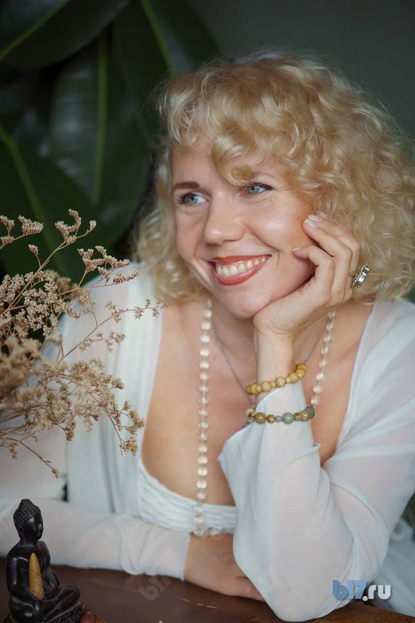 Елена Никонова (Головатенко) — Психолог, Гештальт-терапевт