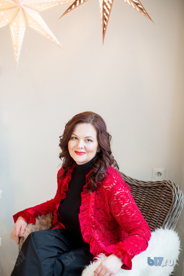 Порнографиялық қызды жегіштер ұстап алып, қуырған.